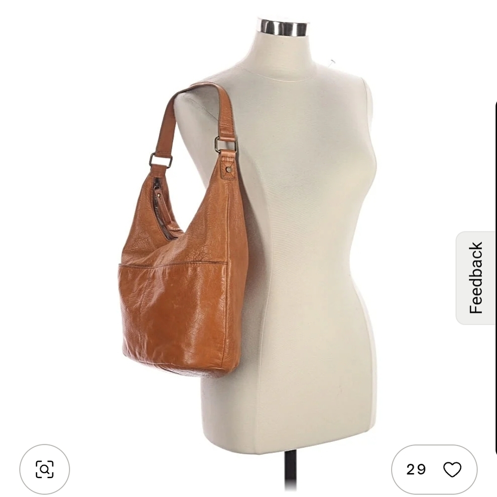 Chic Tan Leather Shoulder Bag